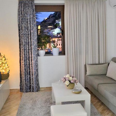 Aria Apartment Берат Екстериор снимка