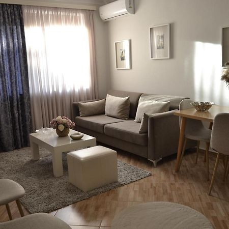 Aria Apartment Берат Екстериор снимка