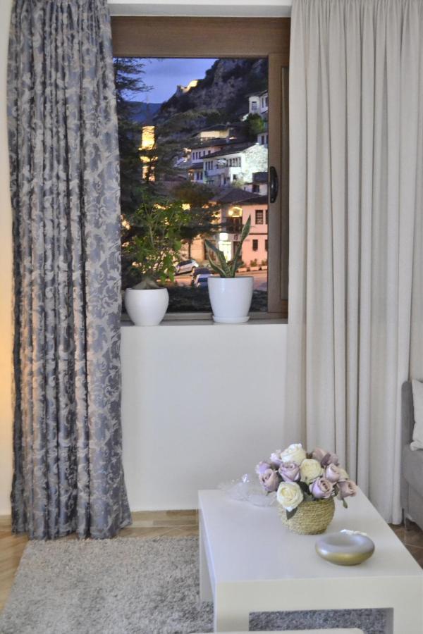 Aria Apartment Берат Екстериор снимка
