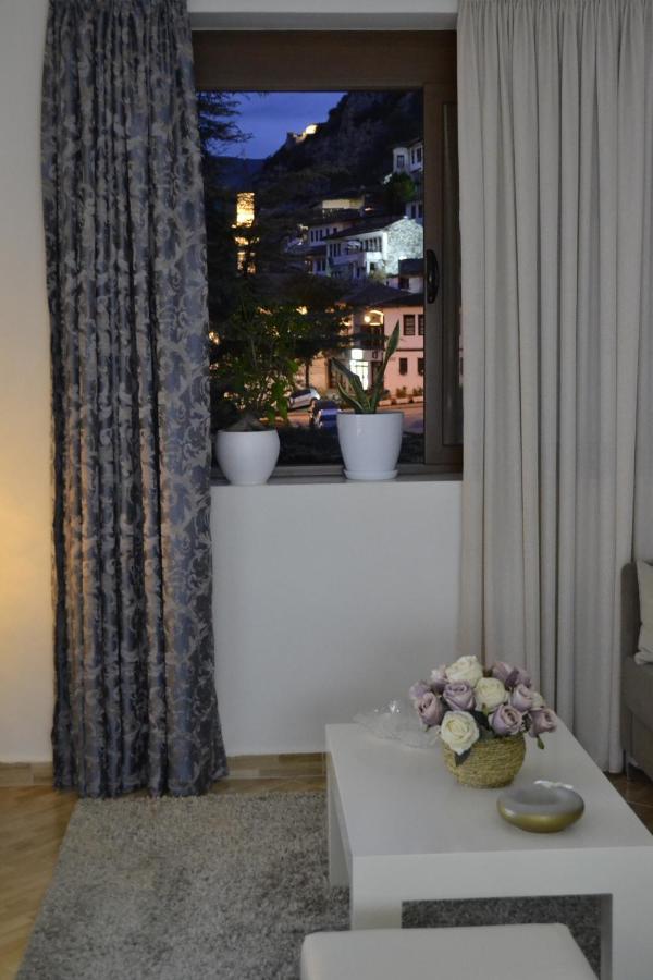 Aria Apartment Берат Екстериор снимка