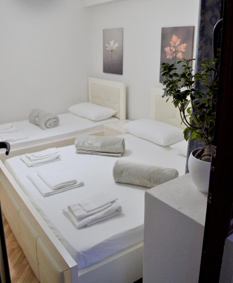 Aria Apartment Берат Екстериор снимка